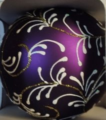 Узор новогодний  на фиолетовом мате